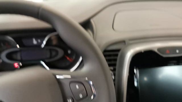 Renault Kaptur 2019 Play 2.0 4×4 АКП4 143л.с. Элегантный городской кроссовер смотреть онлайн