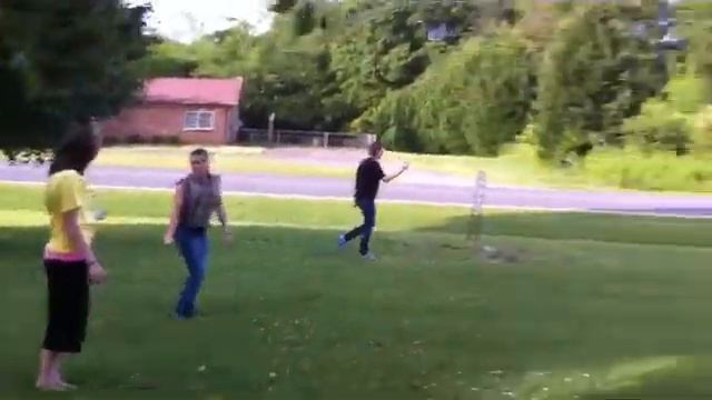 Messy Game Night - Super Egg Toss смотреть онлайн