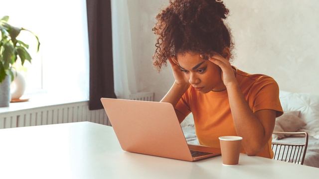 Spanish Listening Comprehension 👂| At The Computer Shop💻 | Listening Practice For Intermediate (B1)