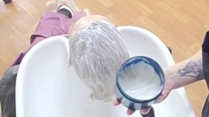 Тонирование волос в мойке. Пошагово.