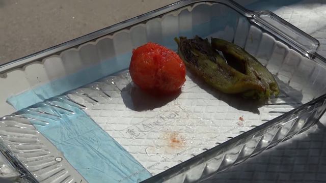 Салад из баклажанов, помидоров и перца на мангале смотреть онлайн