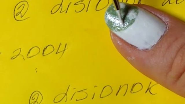 How to create Daisy mani / Ромашки маникюр смотреть онлайн
