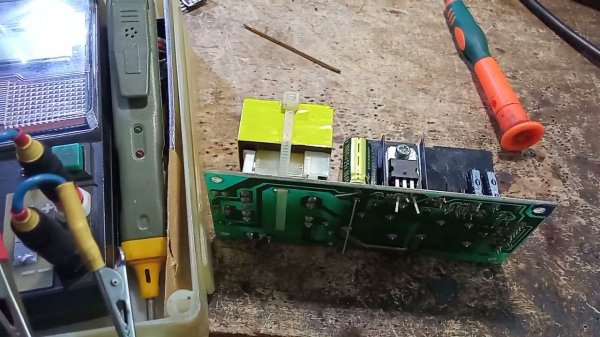 Бо́йлер THERMEX IF 80V 2.0kW 80L (и подобные) - Ошибка E1