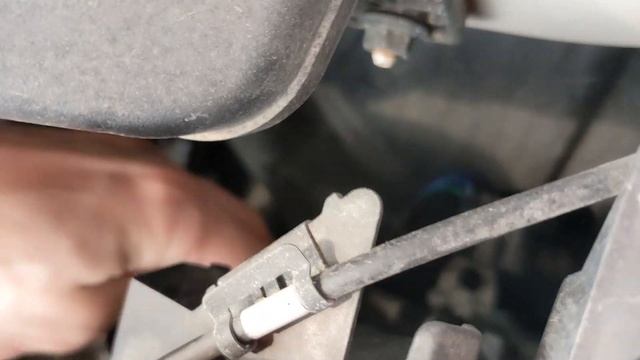 2016 Scion iA Fast Headlamp Replacement смотреть онлайн