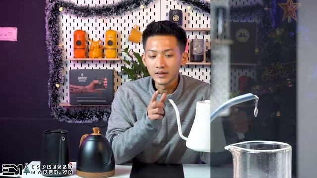 ẤM POUR-OVER: ĐÂU LÀ SỰ LỰA CHỌN ẤM ĐIỆN CỦA BẠN? (Fellow Stagg EKG, Brewista Artisan, Timemore) смотреть онлайн