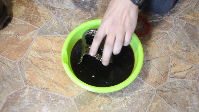 Очистит Кока кола старинный подстаканник Москва? Эксперимент Clean Coca Cola Cup holder смотреть онлайн