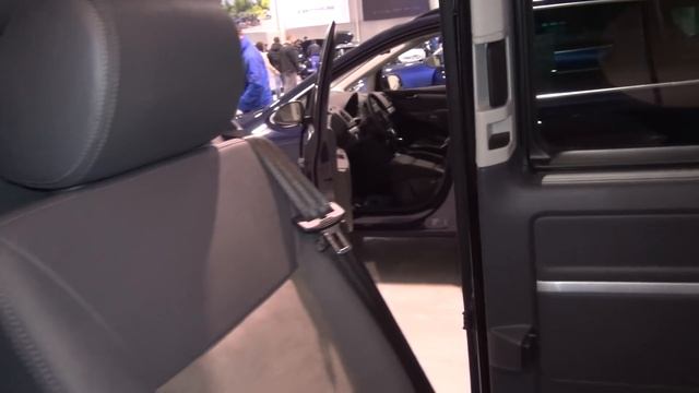 Volkswagen Transporter T5 Multivan Highline TDI 4MOTION Exterior and Interior смотреть онлайн