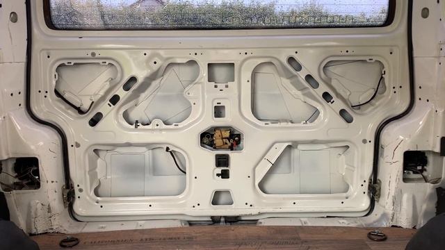 VW T4 Campervan - Seitenwände und Radkasten isolieren смотреть онлайн
