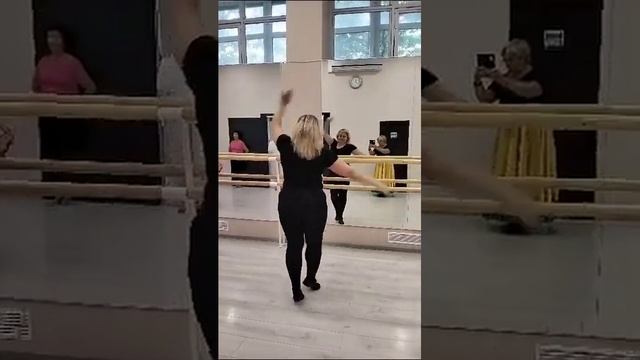 “Московское долголетие”. Народный танец. Педагог Оксана Бабаева смотреть онлайн