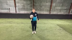 Ваш ребенок научиться жонглировать через 5 минут! ???  Жонглирование футбольным мячом за 5 минут???