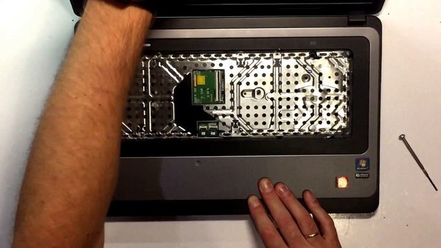 Разборка ноутбука HP 2000 смотреть онлайн