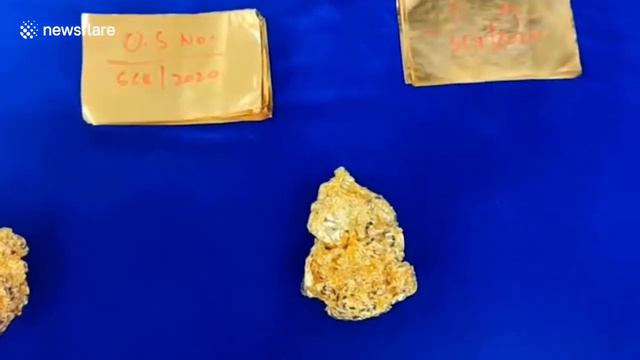 GOLD FOUND IN LAPTOPS смотреть онлайн