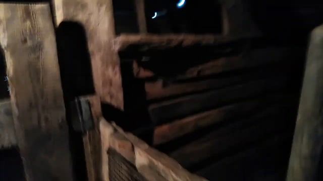 Стелим полы из досок поросятам