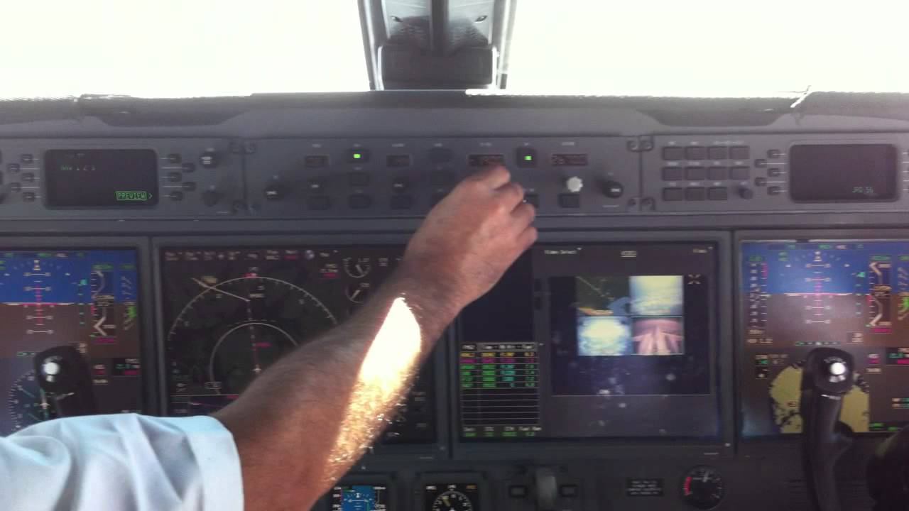 Gulfstream G550 Cockpit View In-flight