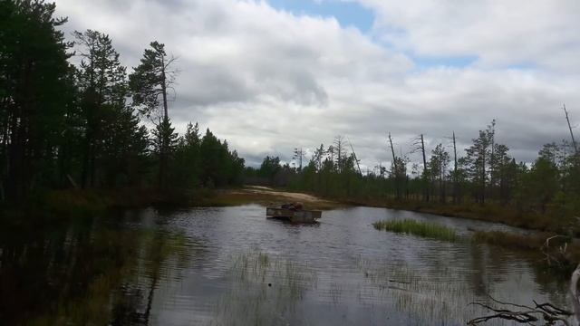 ТС 350, самодельный гусеничный вездеход поплыл смотреть онлайн