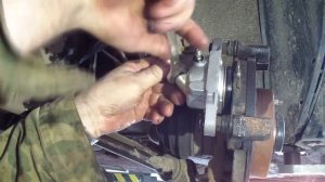 Замена переднего тормозного цилиндра и шланга ВАЗ 2109, ВАЗ 2110, ВАЗ 2114, Калина, Приора, Гранта.