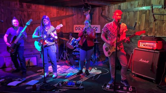 Out of My Mind - Creamsicle Live at Drunky Two Shoes BBQ 3/11/2022 смотреть онлайн