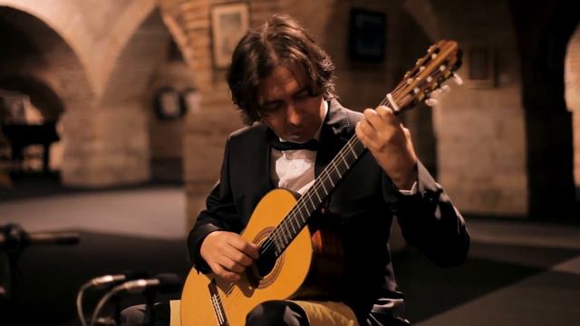 Heitor Villa – Lobos Mazurka Choro on a 2017 Dragan Neshic Hauser II replica, sample 2 смотреть онлайн