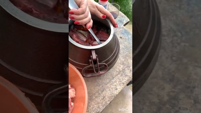 Говяжьи и свиные рёбра в Афганском казане ? готовим с сестренкой смотреть онлайн