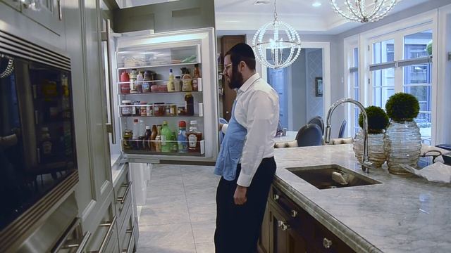 Husband Saves the Day смотреть онлайн