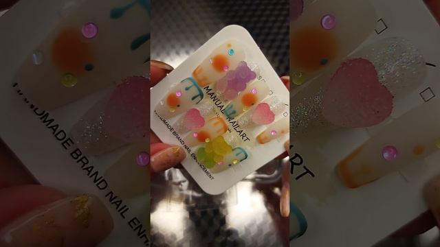 Накладные ногти с объемными фигурками наш ассортимент на сайте www.royaldry.kz смотреть онлайн