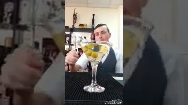 Коктейль Джеймса бонда 007 смотреть онлайн