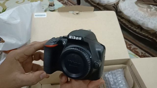 Nikon D3500 Unboxing смотреть онлайн