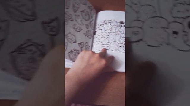 Обзор раскраски сладости и шалости "извиняюсь что я плохо снимала"😆😅😳 смотреть онлайн