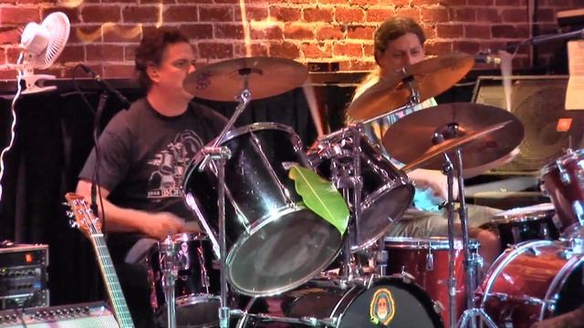 CUBENSIS @ THE LIGHTHOUSE 12-11-2010/2ND SET смотреть онлайн