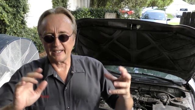 Here's Why the Hummer is Garbage смотреть онлайн