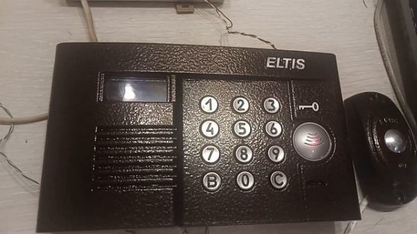 Домофон ELTIS DP400FDC16 работает