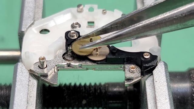 MIYOTA 2035 ASSEMBLE DISASSEMBLE & OILING, LEARNING VIDEO FOR NEW WATCHMAKER смотреть онлайн