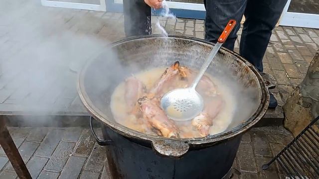 Лучший рецепт в казане! Баранина в вине с овощами! смотреть онлайн