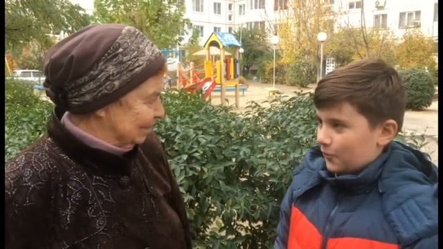 ПРАНК!!ТРЕТЬЕКЛАСНИК ВЕДЕТ УРОК У БАБУШЕК И ДЕДУШЕК!! смотреть онлайн