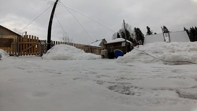 Закончили крышу. Поехал топить баню смотреть онлайн