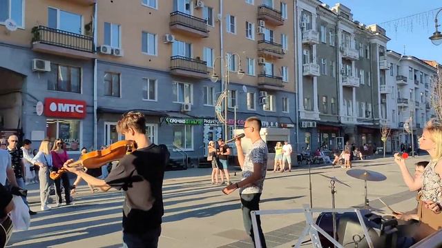 Киш. Лесник. Макс -- гитара, вокал. Андрей -- вокал. Тоник альт. В добрый путь, поехали! 14.06.2022 смотреть онлайн