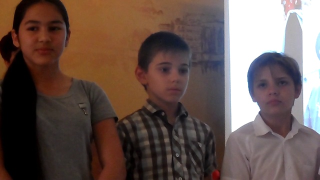 Учащиеся литературной студии РАННИЙ РАССВЕТ исполняют стихи Дины Немировской смотреть онлайн