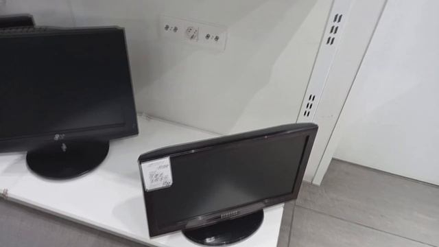 Идем в ТЦ "La Ballena"/ Цены на продукты в Carrefour/ Ракетки для бадминтона в уцененном магазине смотреть онлайн