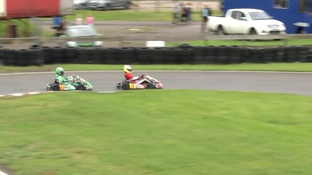 Super 1 Karting 2015: Rd 9, Shenington Part 3 Honda Cadet | British Karting Championship Racing смотреть онлайн