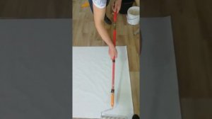 Как легко поклеить обои с подгоном рисунка и подрезать.