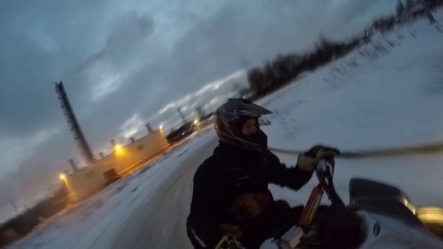 Yamaha YFM350R - Зимний дрифт на квадроцикле смотреть онлайн
