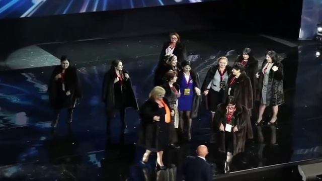 APL смотреть онлайн