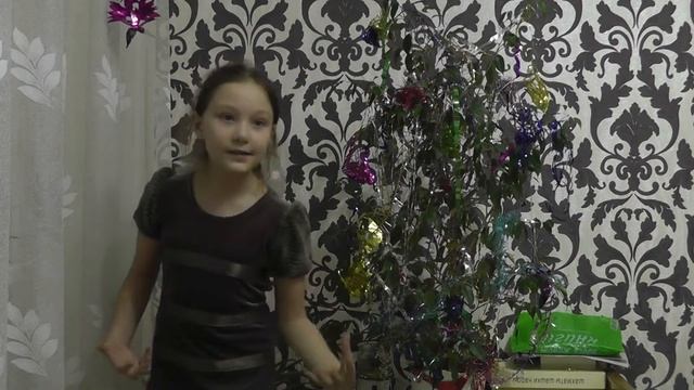 Екатерина Лукина читает стихотворение. смотреть онлайн