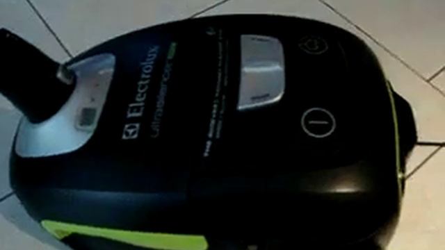 Electrolux Ultrasilencer Green ZUSG 3901 Vacuum cleaner смотреть онлайн