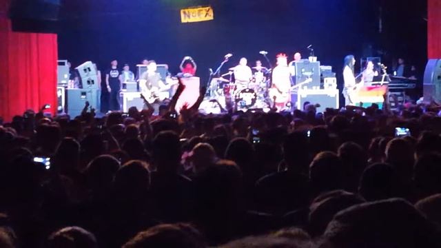 NOFX - "Linoleum" смотреть онлайн