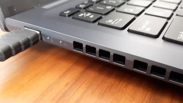 ASUS Vivobook 14X X1403ZAでゲームをした後のファンの回り具合 смотреть онлайн
