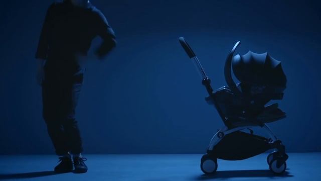 La poussette YOYO BABYZEN, la plus compacte смотреть онлайн