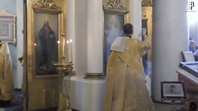 Что происходит в храме во время церковной службы. Комментарии к прямой трансляции литургии. смотреть онлайн