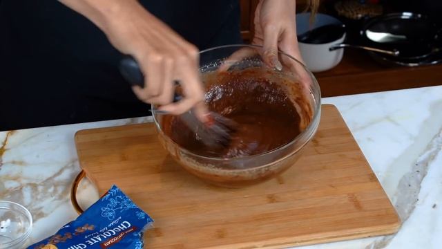 2 INGREDIENT ZERO CARB BROWNIES! смотреть онлайн