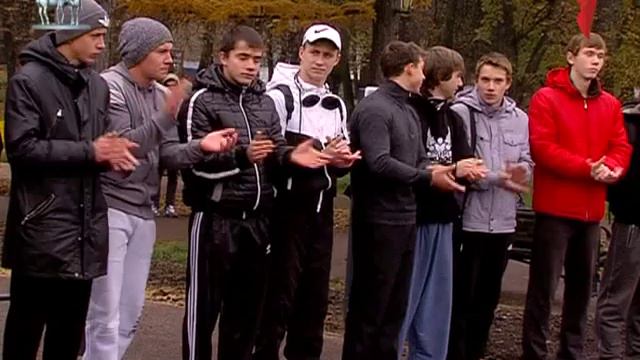 0 1 Gubernator otkryl sportploshadki 17 s logo смотреть онлайн